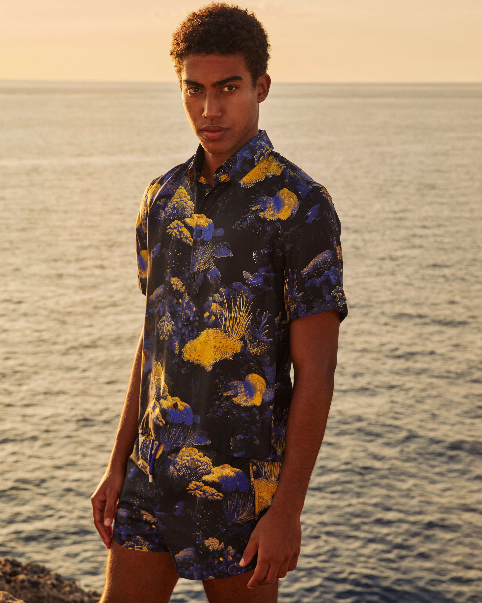 Vilebrequin Men Silk Bowling Shirt Coral Reef - Black
